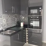Porto Beach Rooms בית הארחה 3*